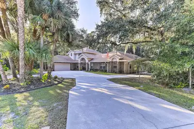 Image de Stunning Space Coast Getaway w\/ Backyard Oasis!