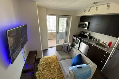 Image de Beautiful Cozy 1-Br Condo unit + Balcony