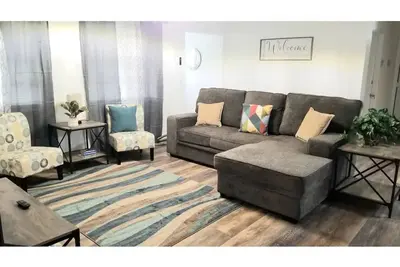 Image de Whole House+Renovated+Pool+Lanai+Bbq+Close to All