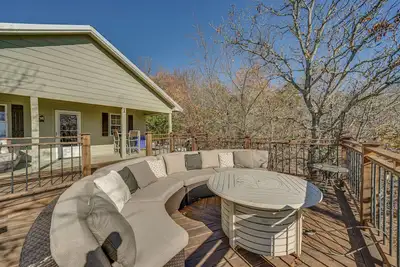 Image de Secluded Tuskahoma Retreat w\/ Deck & Views!