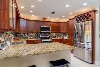 Image de Cheerful 3 Bedroom Home less than a mile to Wef