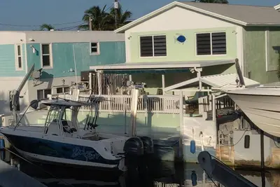Keys Waterfront Getaway: relax, fish, shop, eat. . . near everything!