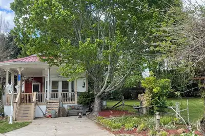 Image de Cozy corner getaway in the mountains-Minutes away from Helen, Ga/Ga Mt Fairground