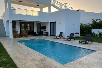 Image de Quiet villa in gated beachfront residence, read the long list of amenities!