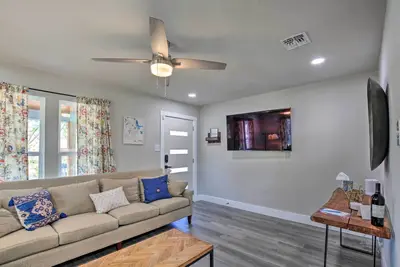 Image de San Antonio Home ~ 4 Mi to Dtwn + The Pearl!