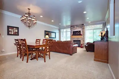 Image de Powder Palace | Pool | Hot Tub | Game Room