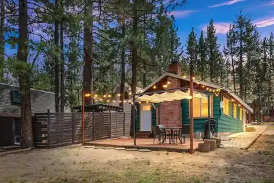 Image de Moose's Cabin near Big Bear Village and Slopes!