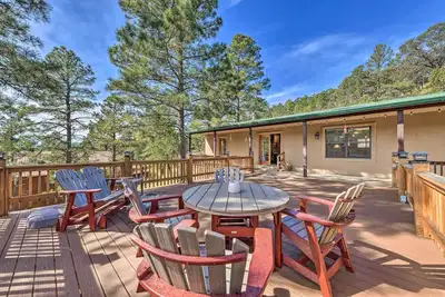 Image de Charming Ruidoso Home w/ Deck & Lovely Views!