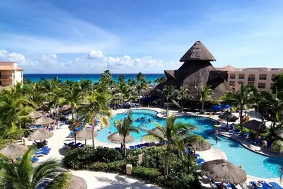 Image de Vip Stay - Sandos Playacar Beach resort - Select Superior 18+  All Inclusive