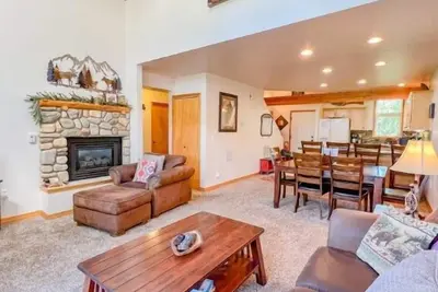 Image de Beautiful Townhome on the 9th Fairway of Red Lodge Golf Course