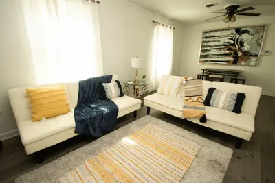 Image de Cozy Remodeled Home! Close to Everything & Great for Long-Term Stays