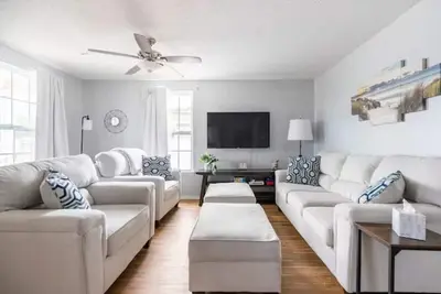 Image de Easy Access to Everything Pensacola + Perdido Key!