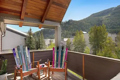 Image de Luxury Penthouse Condo! 2 Minute Walk to Cascade Lift, Covered Parking