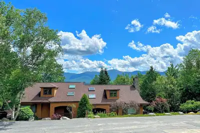 Image de Fc17 Stylishly renovated Forest Cottage, walk to ski trails, wifi, cable, ping pong, Ac!