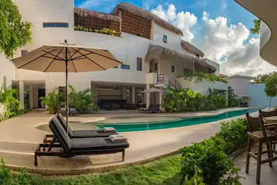 Image de Beautiful luxury suite with pool, Free Wifi, Parking
