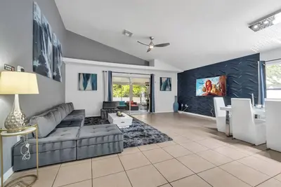 Image de Family Pool Villa - Game Room – 11mi to Disney