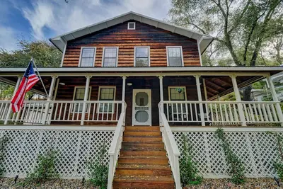 Image de Peaceful pet & family friendly MotherLode Cabin - steps to historic Sutter Creek