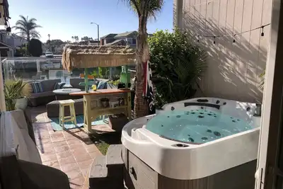 Image de Maui living at Channel Islands, Oxnard Ca with beautiful waterfall spa