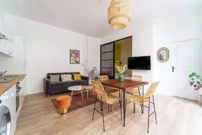 Image de Parisuites Hébergement 4 personnes Central Design & Luxe & Cosy Canal Saint Martin