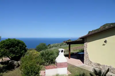 Image de PalaEntòne - Petit paradis, Relax, nature, vue sur la mer et couchers de soleil