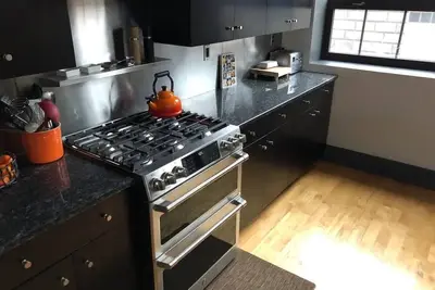 Image de Modern Luxury Loft in Downtown Providence w\/Private Garden, Fire Pit & Bbq Grill