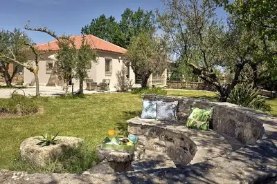 Image de Loukia's House - 2 Bedroom Holiday Home