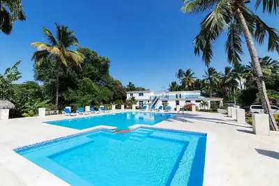 Image de Superb mansion, now bigger and better! Expanded with 12 bedrooms