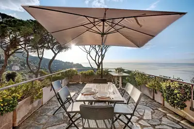 Image de Appartement \"Accogliente Vista Mare\" avec jardin et Wi-Fi
