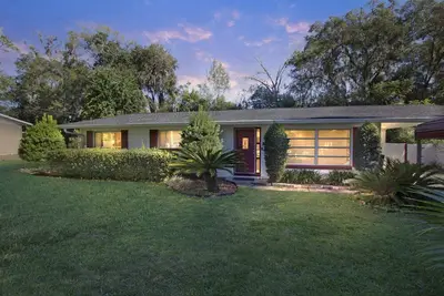 Image de Quiet Oasis 10 Min from Silver Springs With Fully Fenced Yard. Dogs Stay Free!