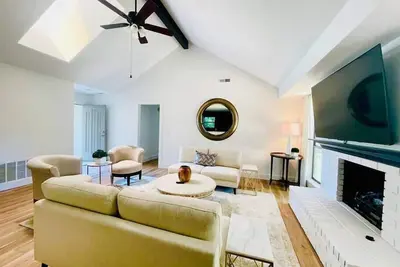 Image de Nwa Retreat by Scull Creek. Centrally located