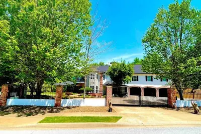 Image de The Freedom Estate on Hamestring Creek