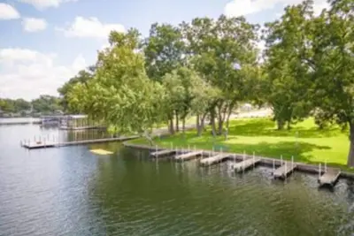 Image de Condo 19, Beautiful Lake View