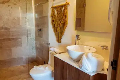 Image de Complete 2br Pool Gym Sauna Wifi | Close to Town