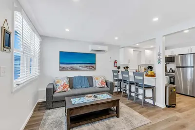 Image de 2br 1ba Steps to the Sand I