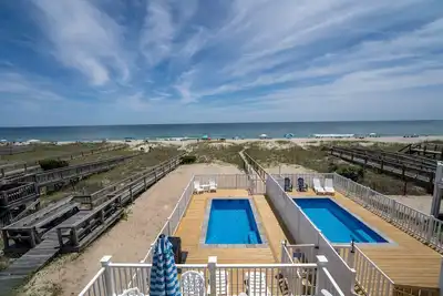 Image de Pure Paradise | Oceanfront with Heated Pool!