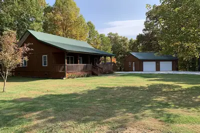 Image de Whispering Oaks Cabin<br>15033 Ray Rd, Rushville, Il 62681<br>