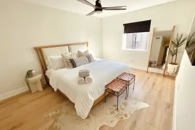 Luxury Desert Condo w/ Pool & 2 King Beds/2 baths