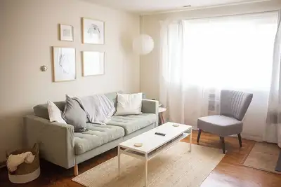 Image de Cozy Modern Garden Flat