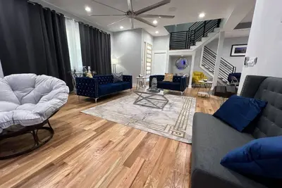 Image de 2475 Upscale Luxury With New Pool