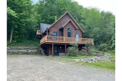 Amazing Mountain View Chalet 1 Minute from Slopes