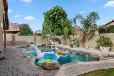 Image de Bright 3 Bdrm w/ Heated Pool! 6 min to Dt Gilbert!