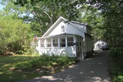 Image de Catbird Cottage -- Updated Cozy Gem, 2 miles to Acadia National Park, short walk to the bay