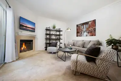 Image de Lovely 2-bedroom Shadow Ridge townhouse