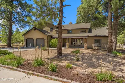 Image de Lux 4 bed Cozy Chalet in the pines Near Grand Canyon\/Downtown Williams\/Bearizona