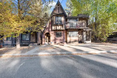Image de Snow Summit Getaway - 2-bedroom in Big Bear Lake, Walk to Slopes, Cable Tv, Deck, Bbq, Views