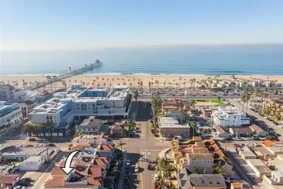 Image de ***Steps To The Beach, Pier, And Downtown***