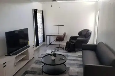 Image de Great 2bd w/ Massage Chair, King Beds, Park View