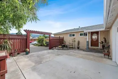 Image de Charming 4b/2b near Cambrian - Work or vacation ready!