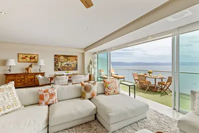 Image de Peninsula Vallarta Tower 3 24th Floor Oceanfront 3bd Condo for rent in North Hot