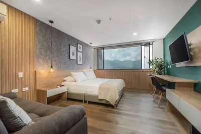 Image de Go Living 1319 · Modern Loft near Milla de Oro w/ Ac by Housy Host